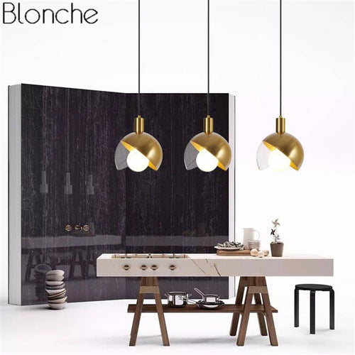 Suspension design sphère à LED dorée Greedy - vue 5 sur 6
