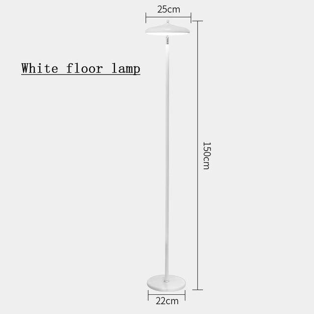 Lámpara de pie LED alta y moderna