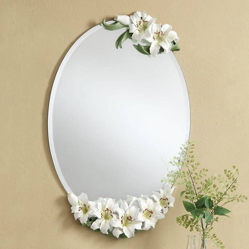 Oval wall mirror with flowers Lilies