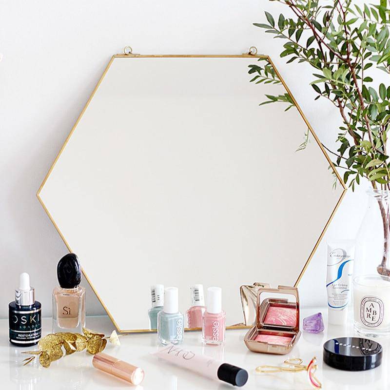 Miroir mural décoratif hexagonal à bordure en bois Geometric