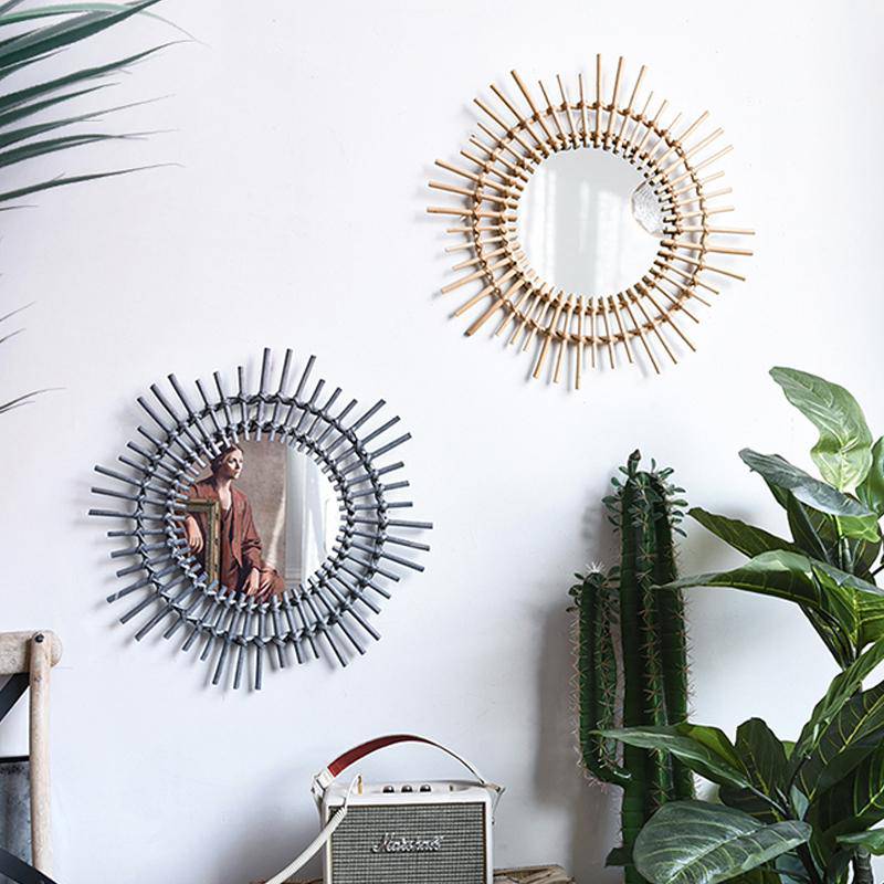 Round decorative wall mirror in black rattan Rattan