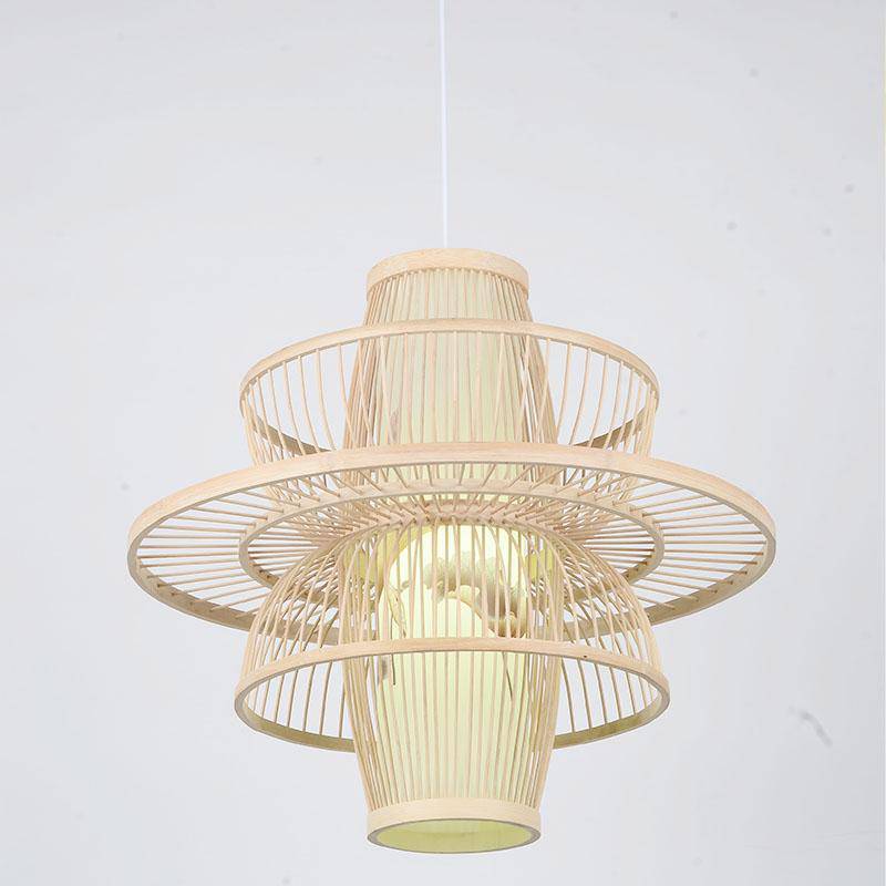 Lámpara de suspensión design en una jaula de bambú Granja