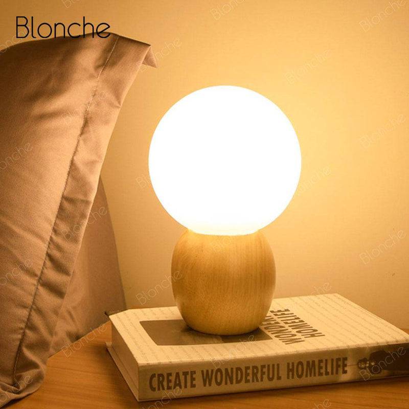 Lampe de chevet à LED boule en bois