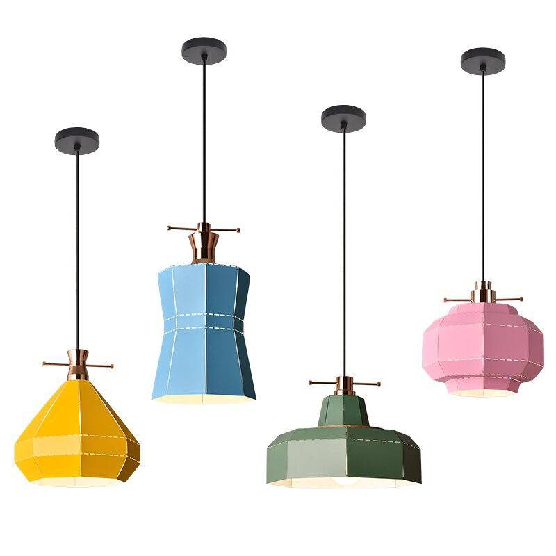 Suspension design LED en métal coloré style scandinave