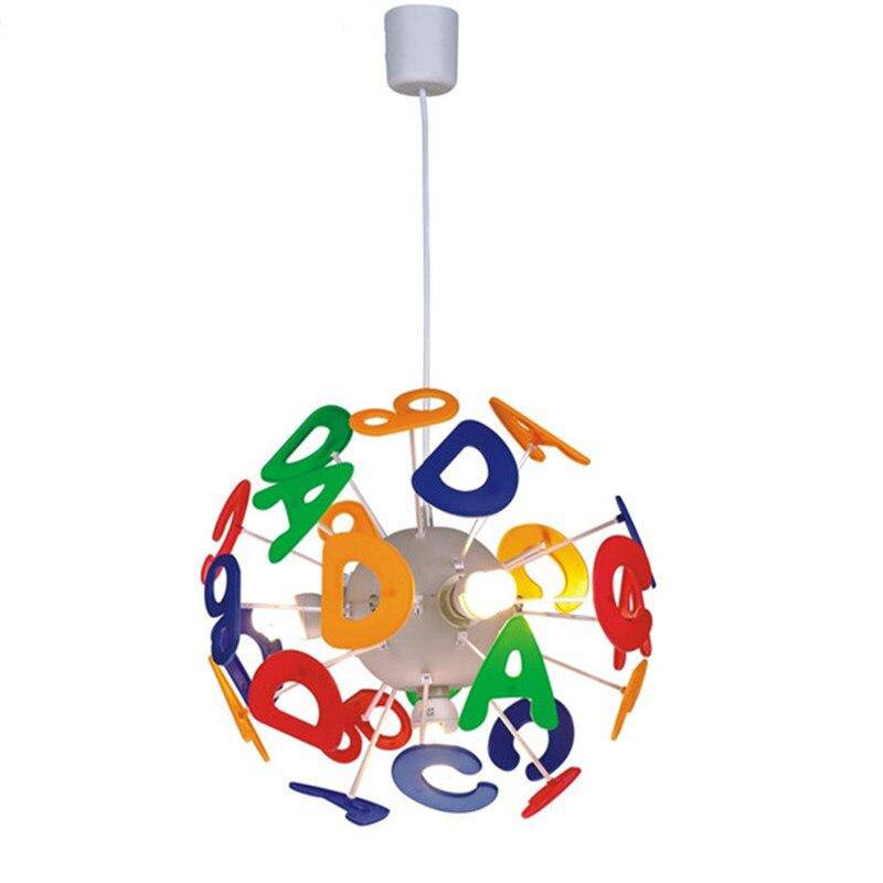 Lámpara de suspensión Niño LED con letras del alfabeto de colores