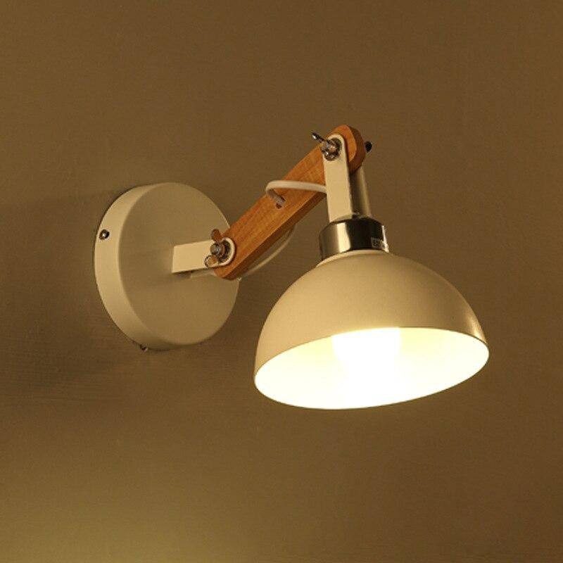 Lámpara de pared con brazo articulado en madera y metal Habitación