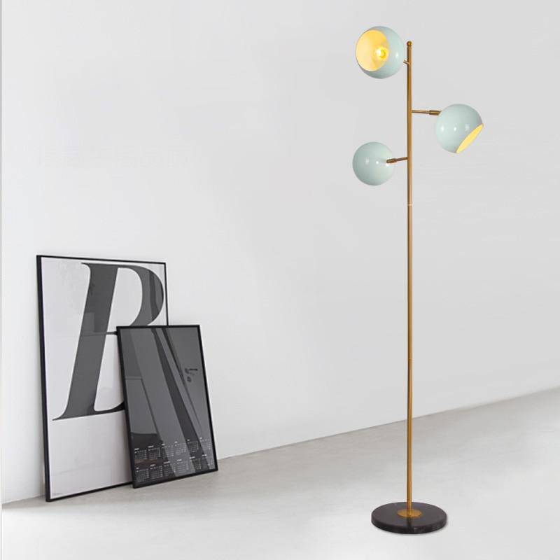 Lampadaire LED doré avec trois lampes turquoises - vue 4 sur 6