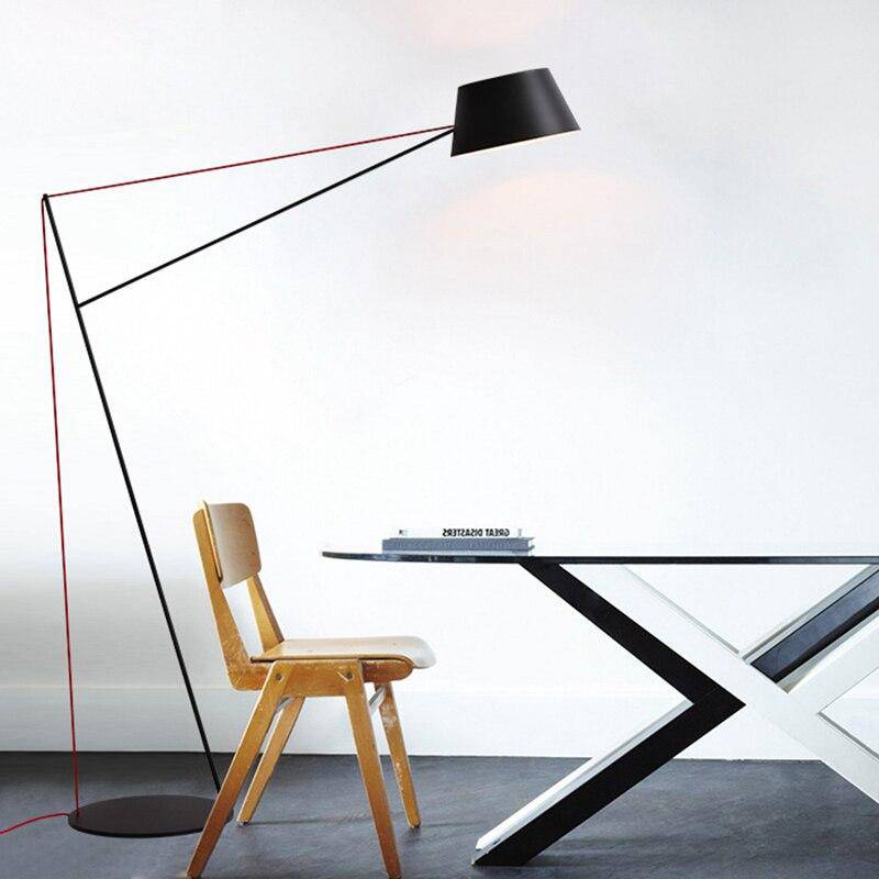 Lampadaire design noir Long