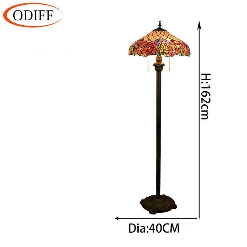 Lampadaire tiffany avec abat-jour en verre vitrail multicolore Lighting