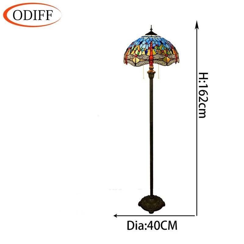 Lampadaire tiffany avec abat-jour en verre vitrail multicolore - vue 5 sur 4