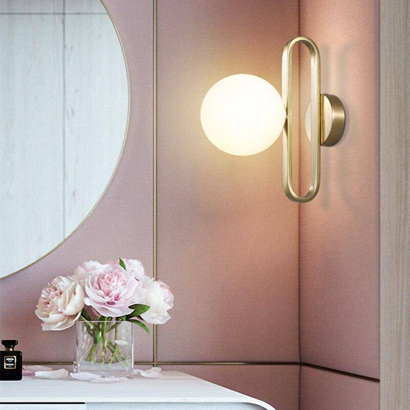 Applique murale design à LED avec anneau doré et boule en verre Sconce - vue 4 sur 6