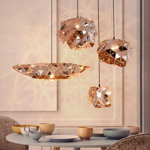 Suspension design plusieurs formes de petits triangles Sparks