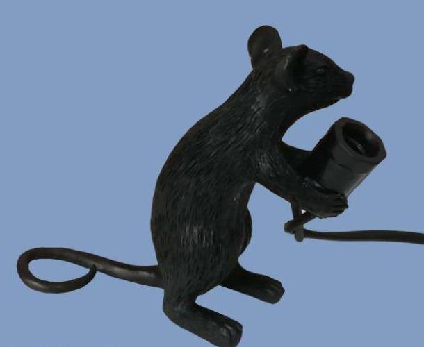 Lampe à poser en forme de souris tenant une lampe