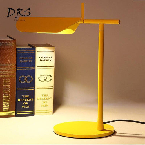 Italy simplistic design table lamp
