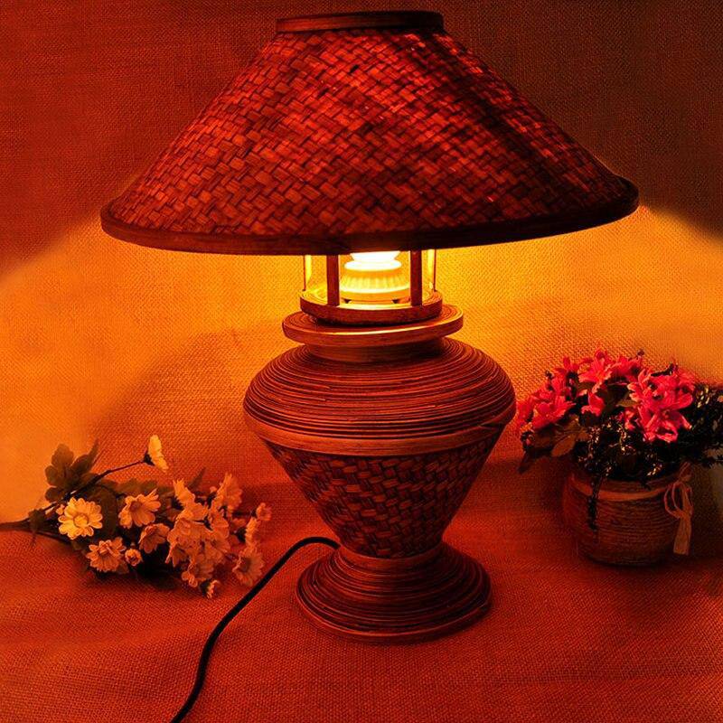 Vintage red bedside lamp with lampshade in bamboo Asia