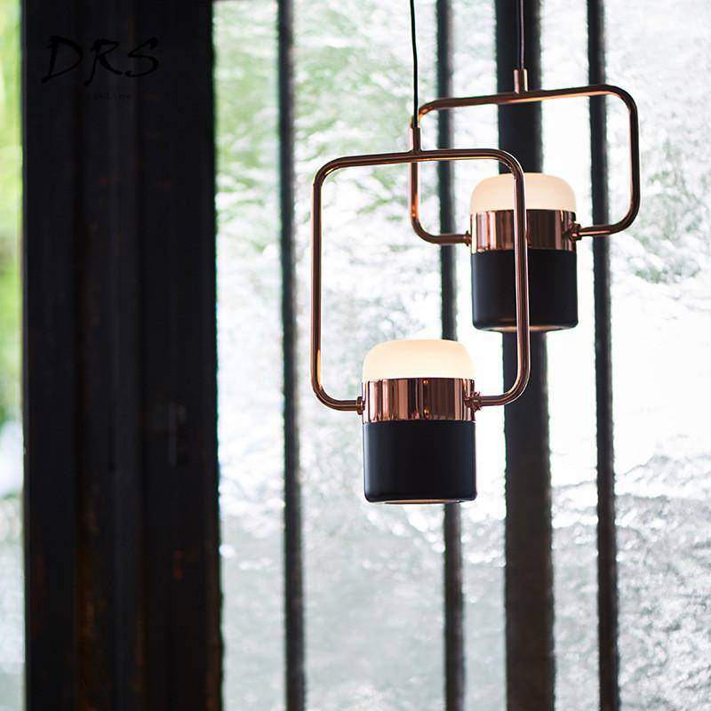 Suspension design en aluminium carré doré à LED avec lampe - vue 3 sur 12