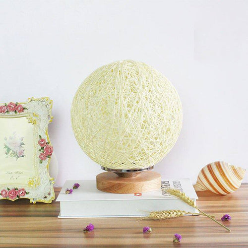 Lampe de chevet boule en bois