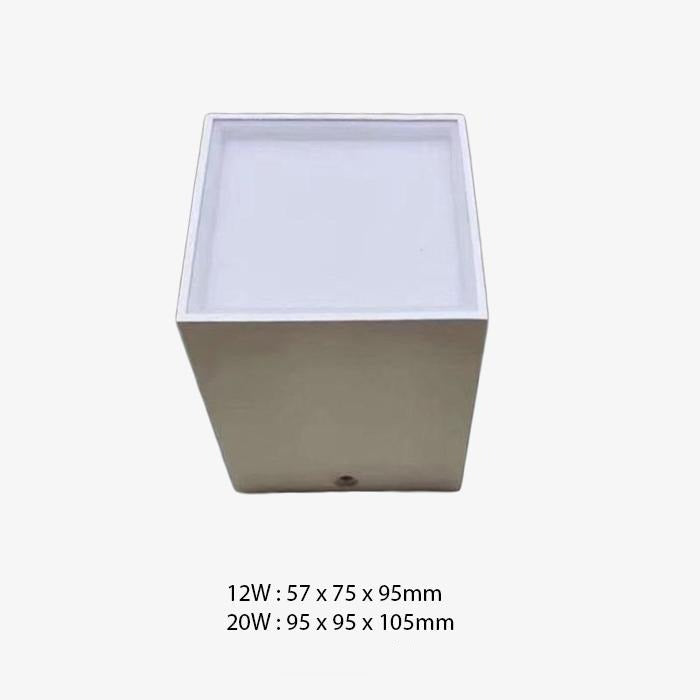 Spot design LED en forme de cube en aluminium Beal