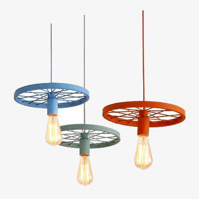 Suspension design rétro en forme de roue en métal