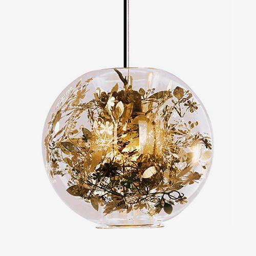 Suspension LED en verre avec fleurs dorée Kevin Reilly