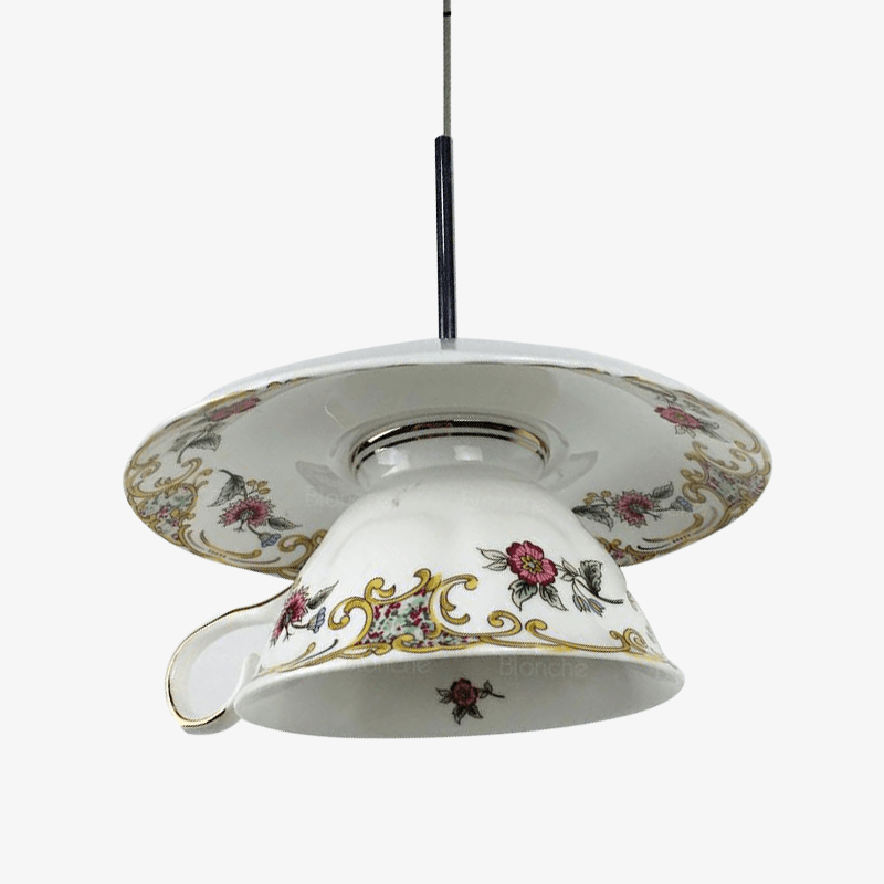 Suspension LED tasse en céramique avec détails fleuris